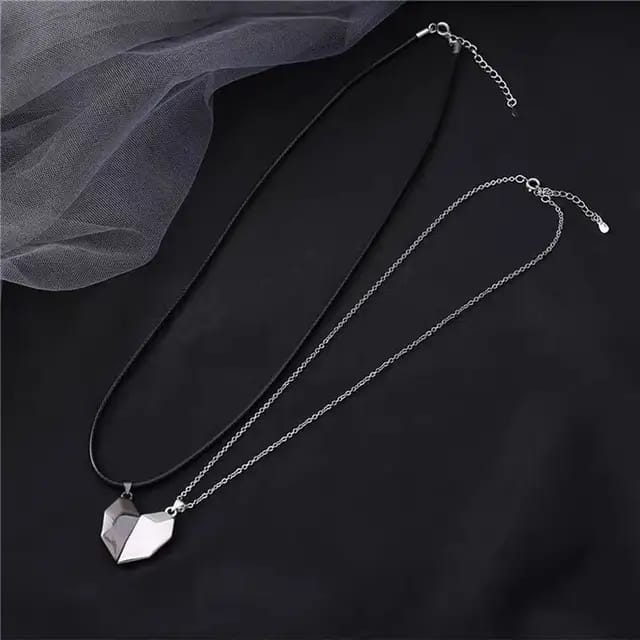 Magnetic Heart Black & Silver Couple Necklace - DropShp