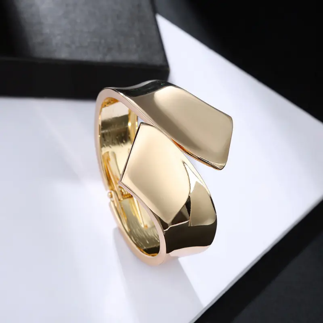 Chunky Opening Wide-Grooved 18K Gold Plated Antitarnish Thick Cuff Bracelet - DropShp