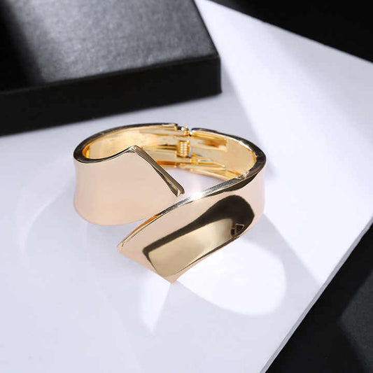 Chunky Opening Wide-Grooved 18K Gold Plated Antitarnish Thick Cuff Bracelet - DropShp