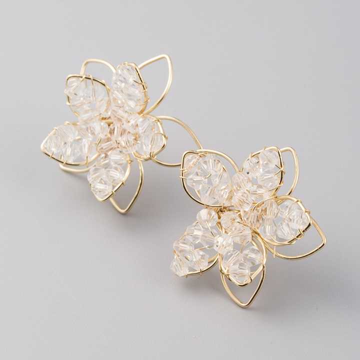 Golden Flower Stud Earrings - DropShp