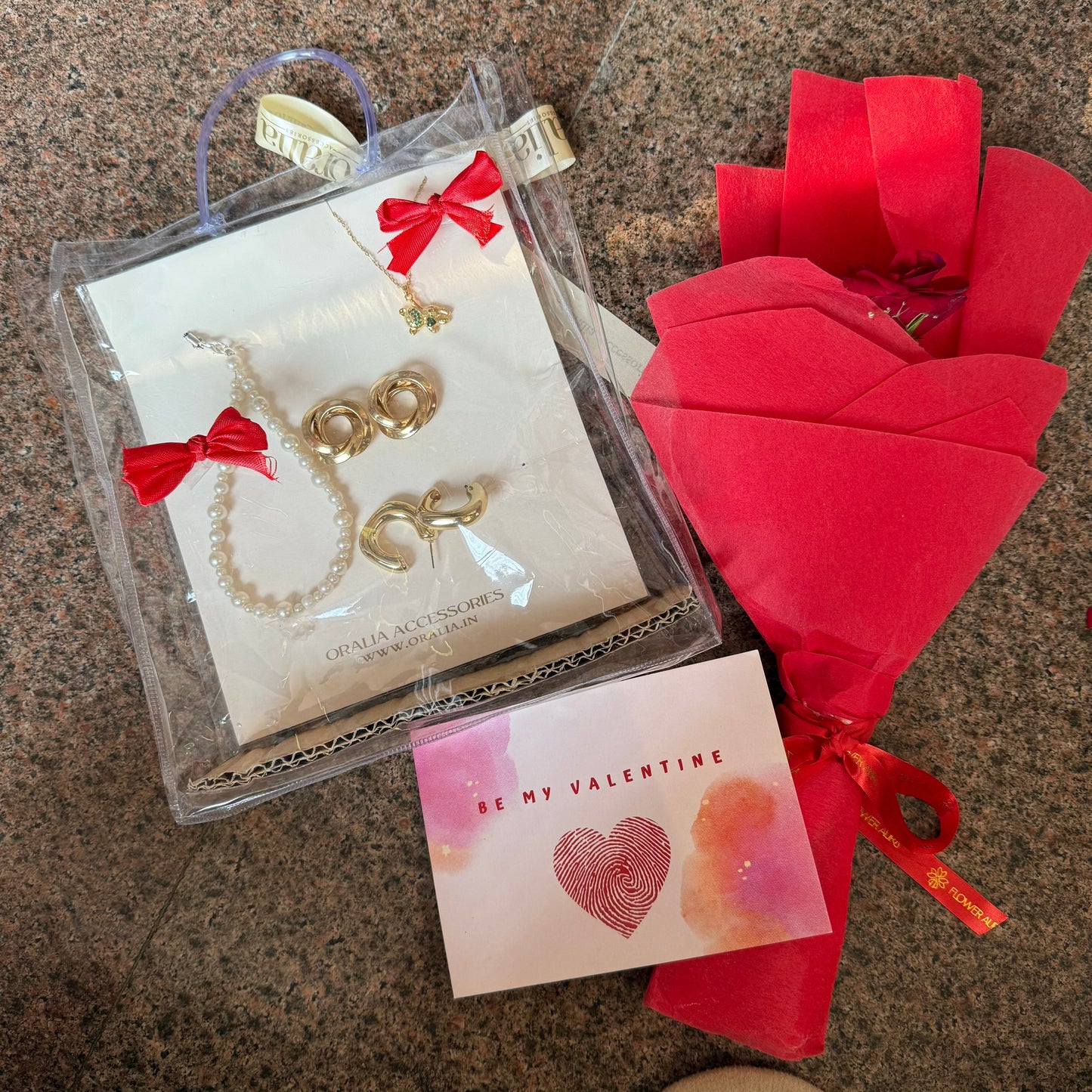 Valentine's Day Premium Jewellery Gift Hamper For Your Loved Ones - DropShp