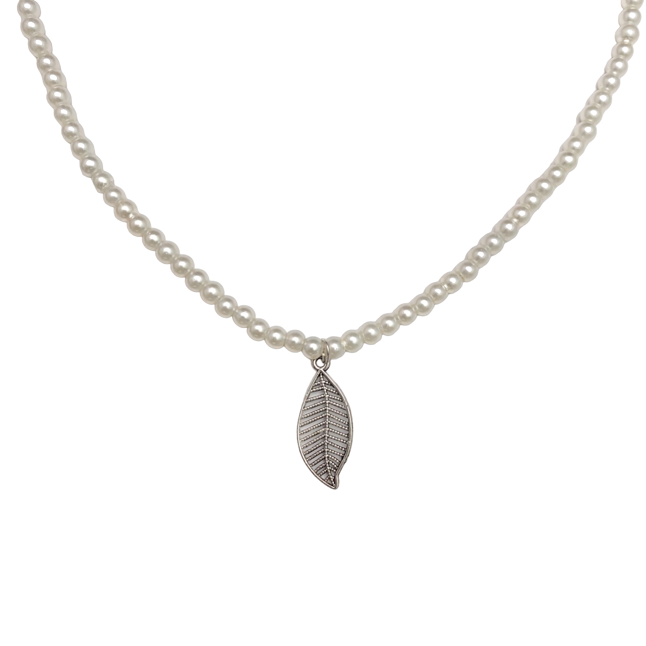 Pearl Necklace With Silver Leaf Charm - DropShp