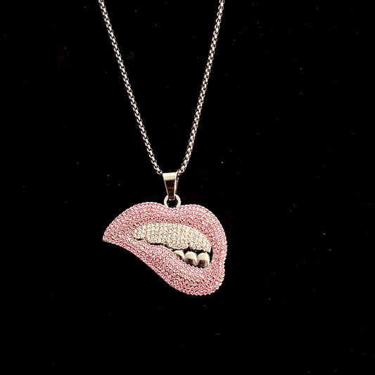 Lip Iced Out Pendant Necklace With Chain - DropShp