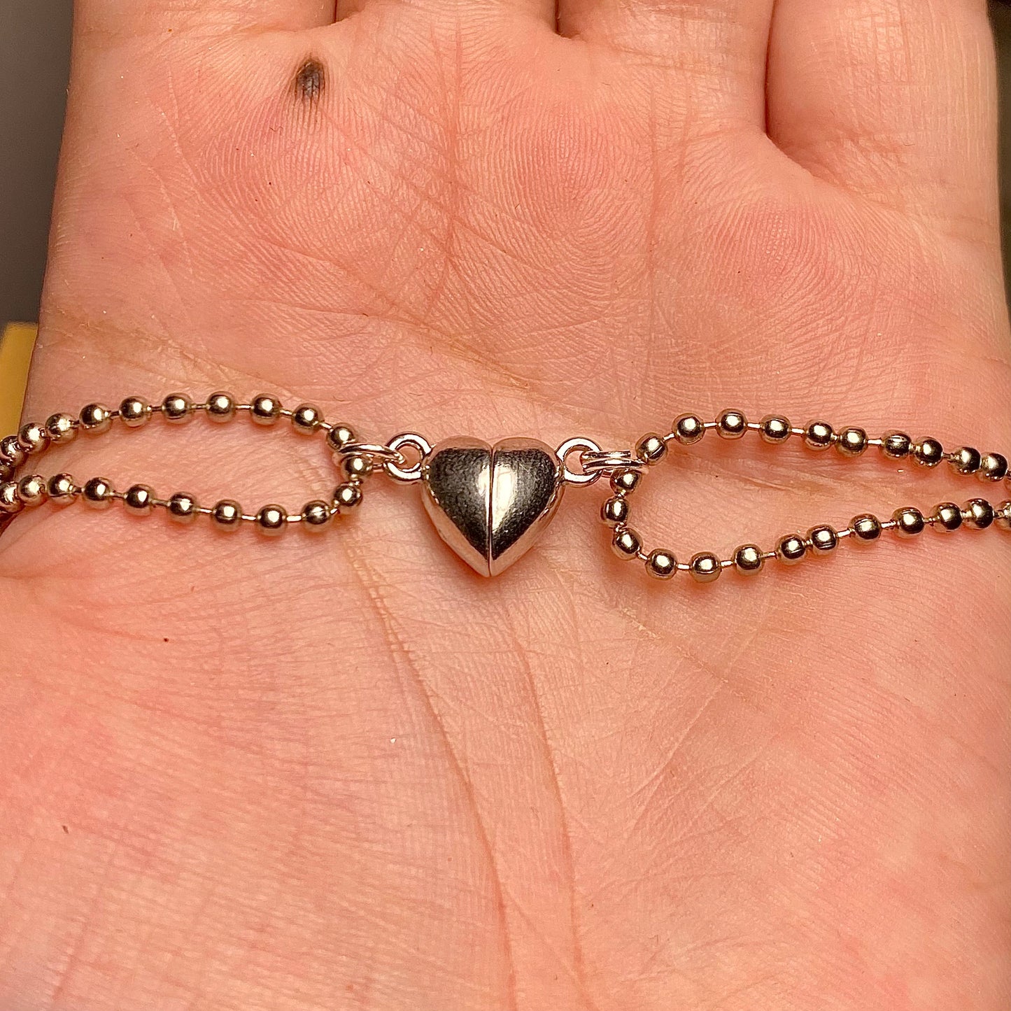 Silver Magnetic Heart Couple Necklace - DropShp