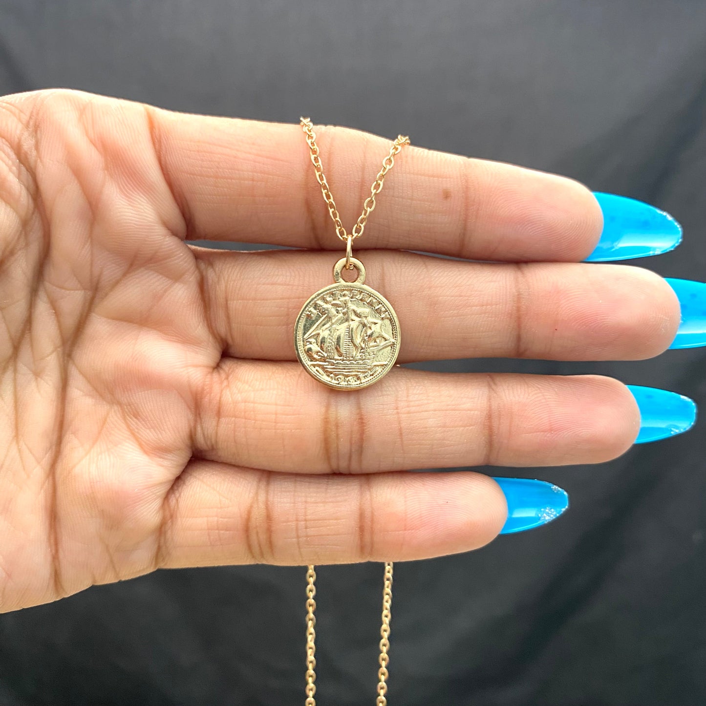 Minimal Golden Coin Card Necklace| Perfect for Dailywear - DropShp