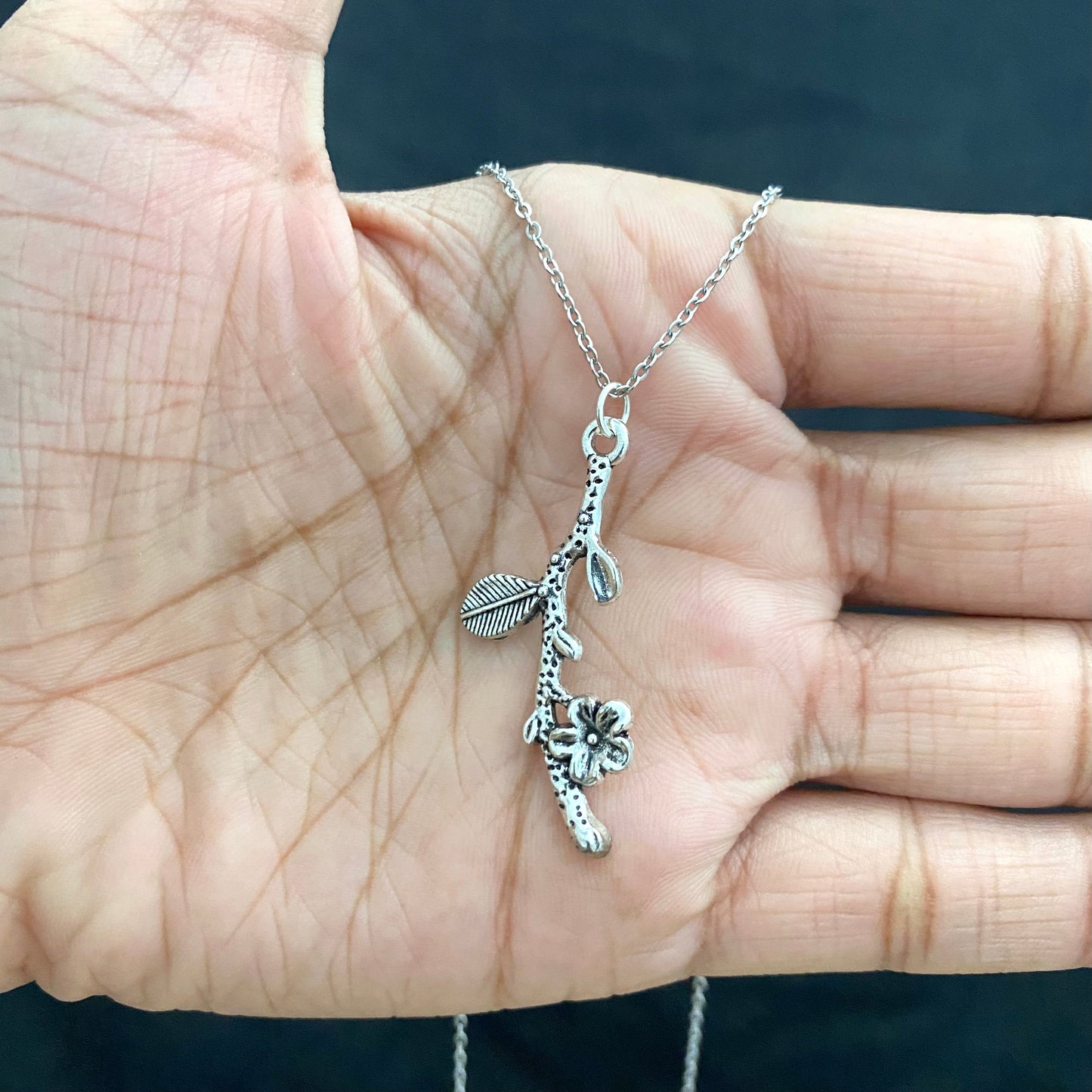 Waterproof Silver Flower With Stick Necklace With Stainless Steel Chain - DropShp