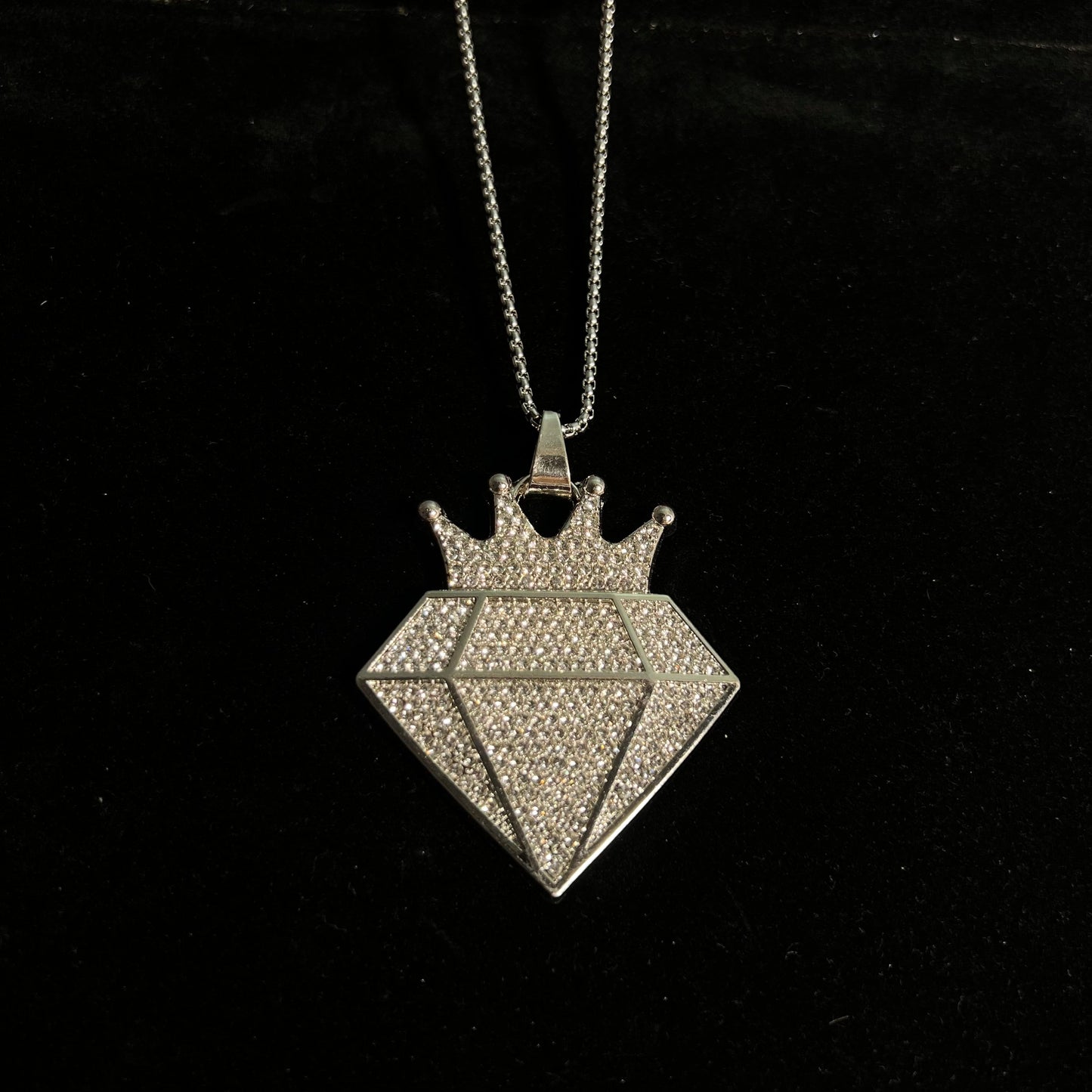 King Iced Out Hip Hop Pendant Necklace With Chain - DropShp