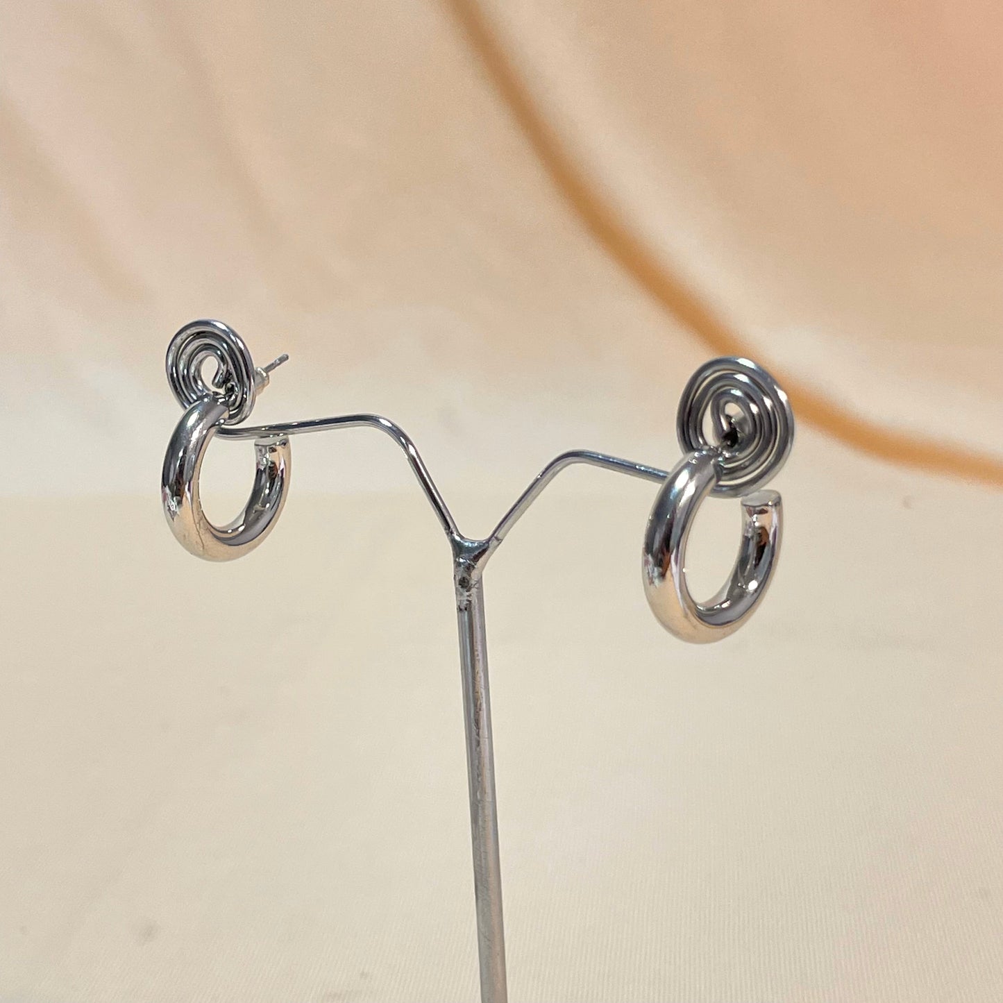 Silver Round Shape Earrings - DropShp