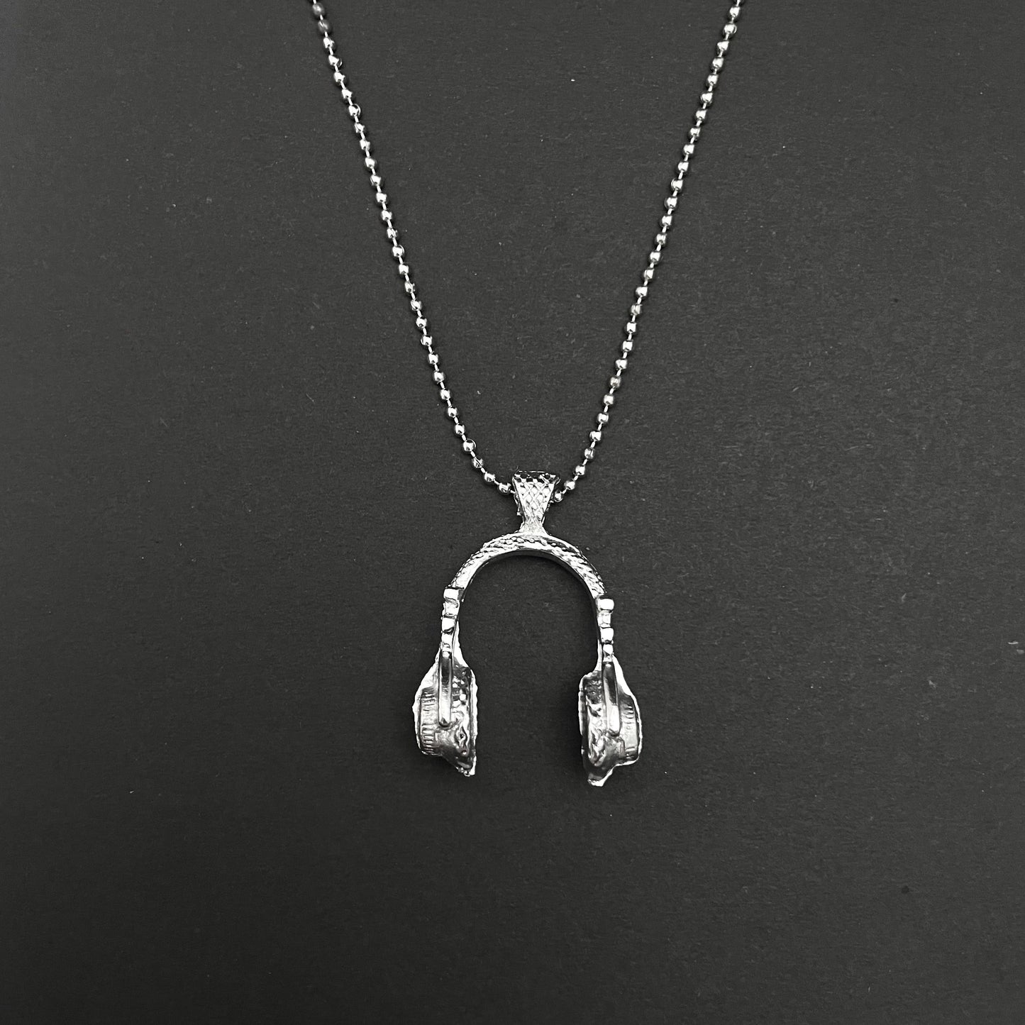 Silver Headphone Charm Necklace For Boys With Ball Chain - DropShp