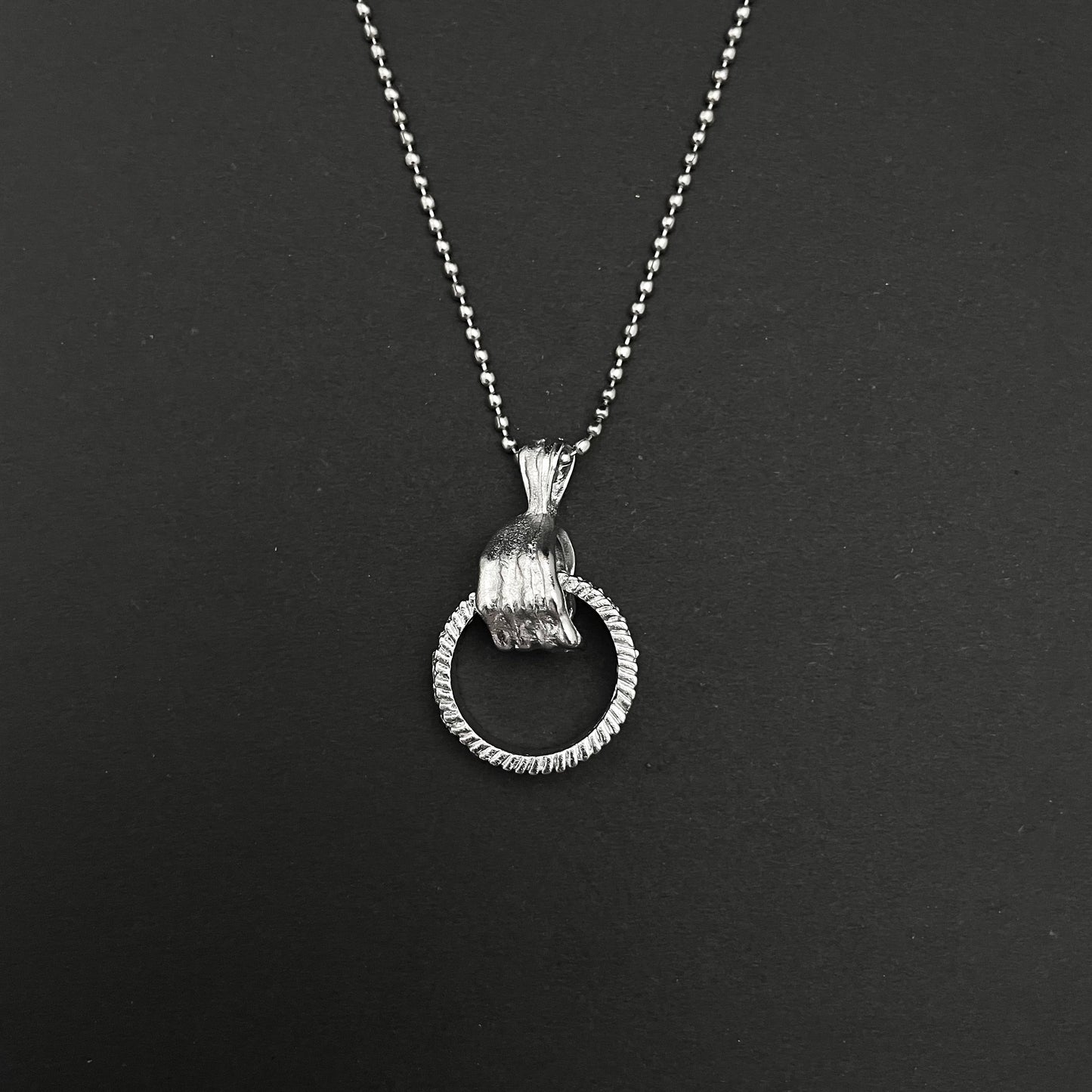 Casting Creative Hand Grab Ring Pendant Necklace For Boys With Ball Chain - DropShp
