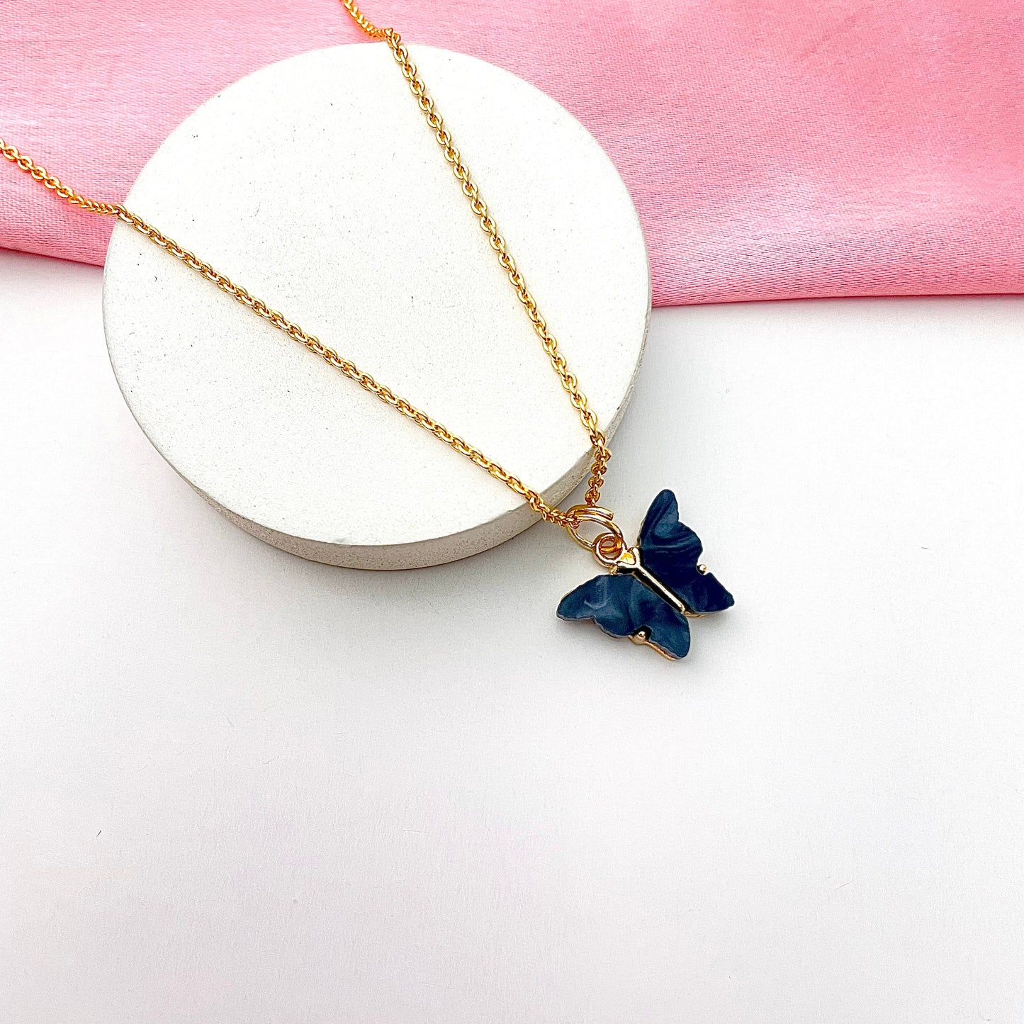 Black Acrylic Butterfly Necklace (Golden) - DropShp