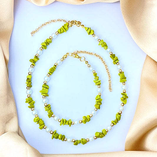 Adjustable Unique Parrot Green Uncut Stone Choker & Bracelet Combo Perfect For Dailywear - DropShp