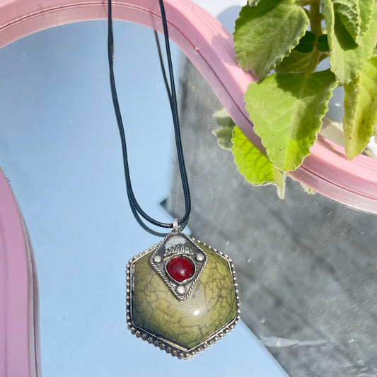 Silver Green Gemstone Oxidised Brass Antique Necklace With Adjustable Rope Chain - DropShp