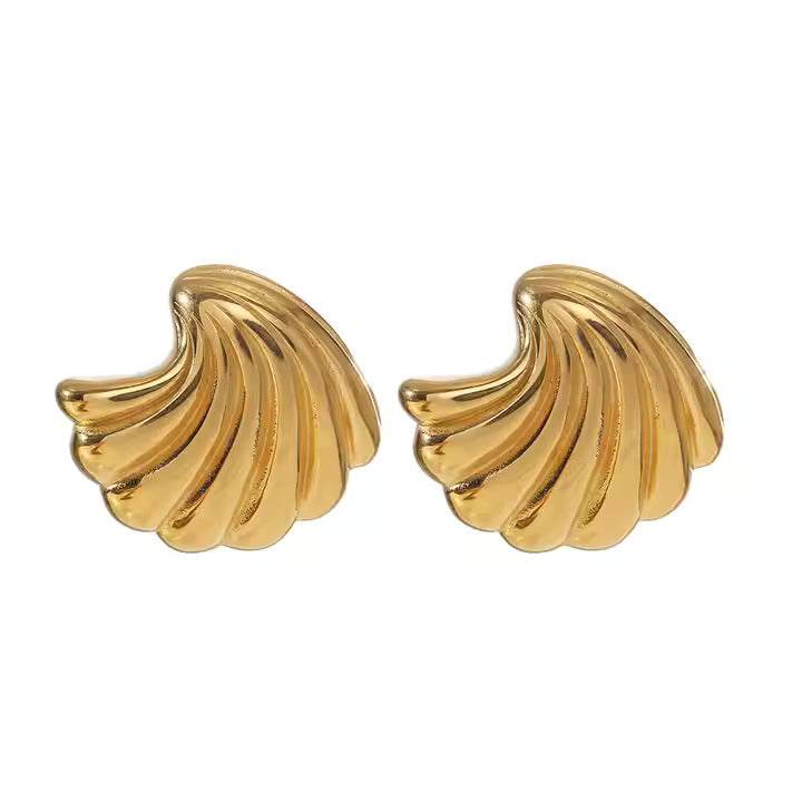 18K Gold Plated Wave Shape Shell Stud Earrings - DropShp