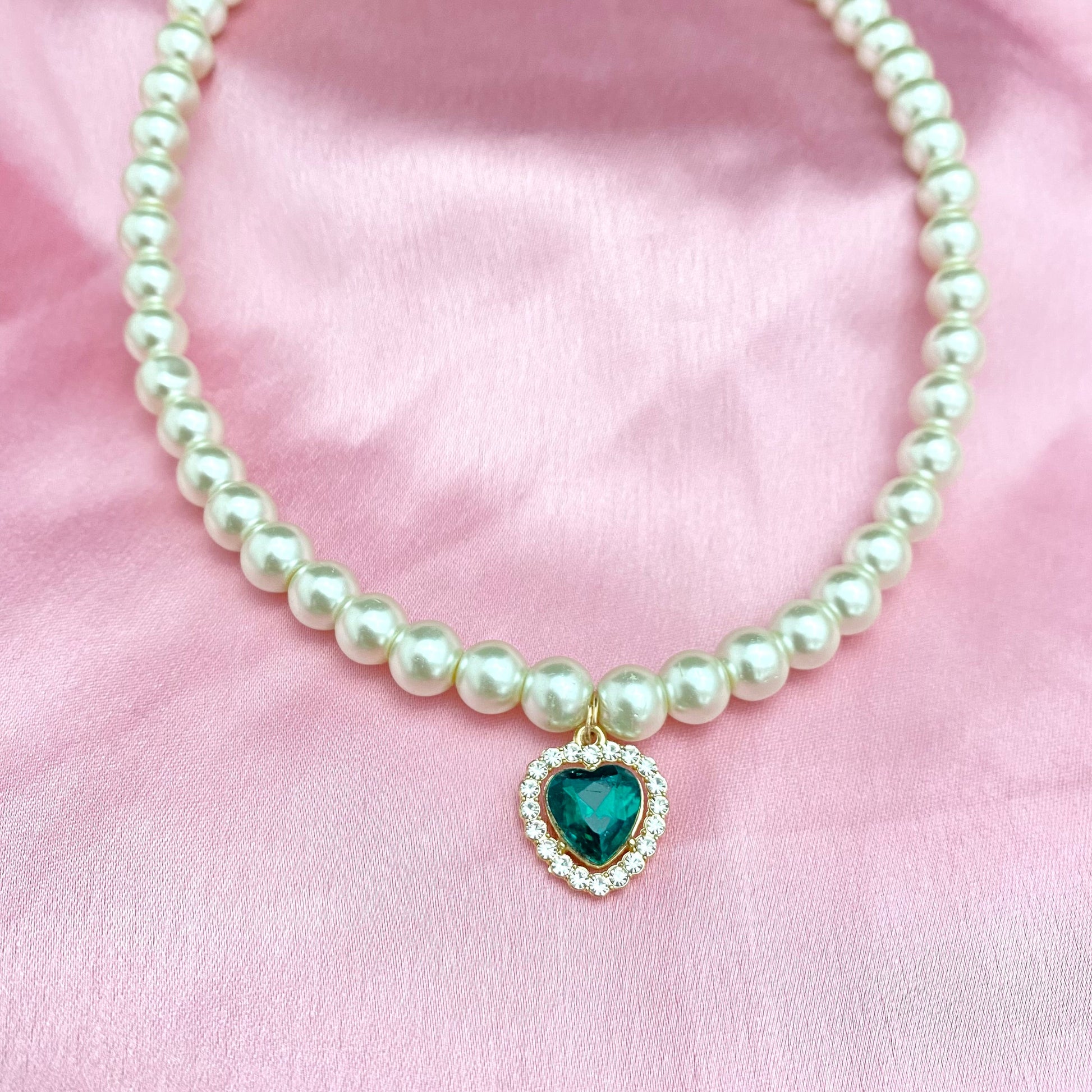 Cute Elegant 8mm Pearl Necklace With Stone Studded Green Heart Charm - DropShp