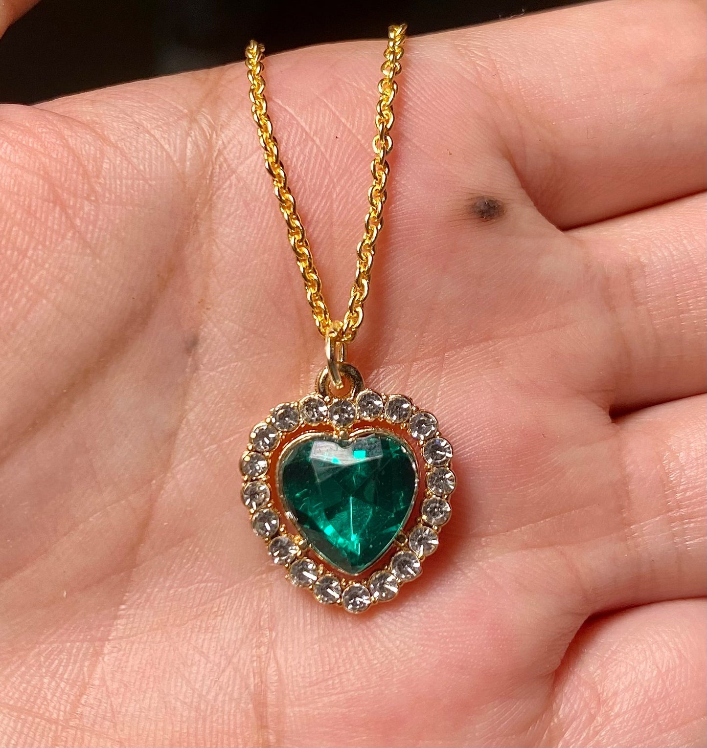 Green Crystal Heart Pendant Necklace - DropShp