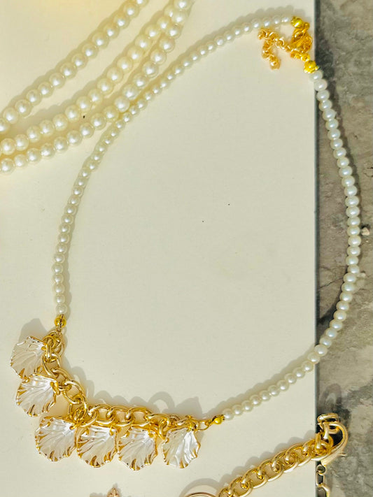 Gold Plated Alloy Antitarnish Boho Hanging Shell Charms Necklace For Women - DropShp