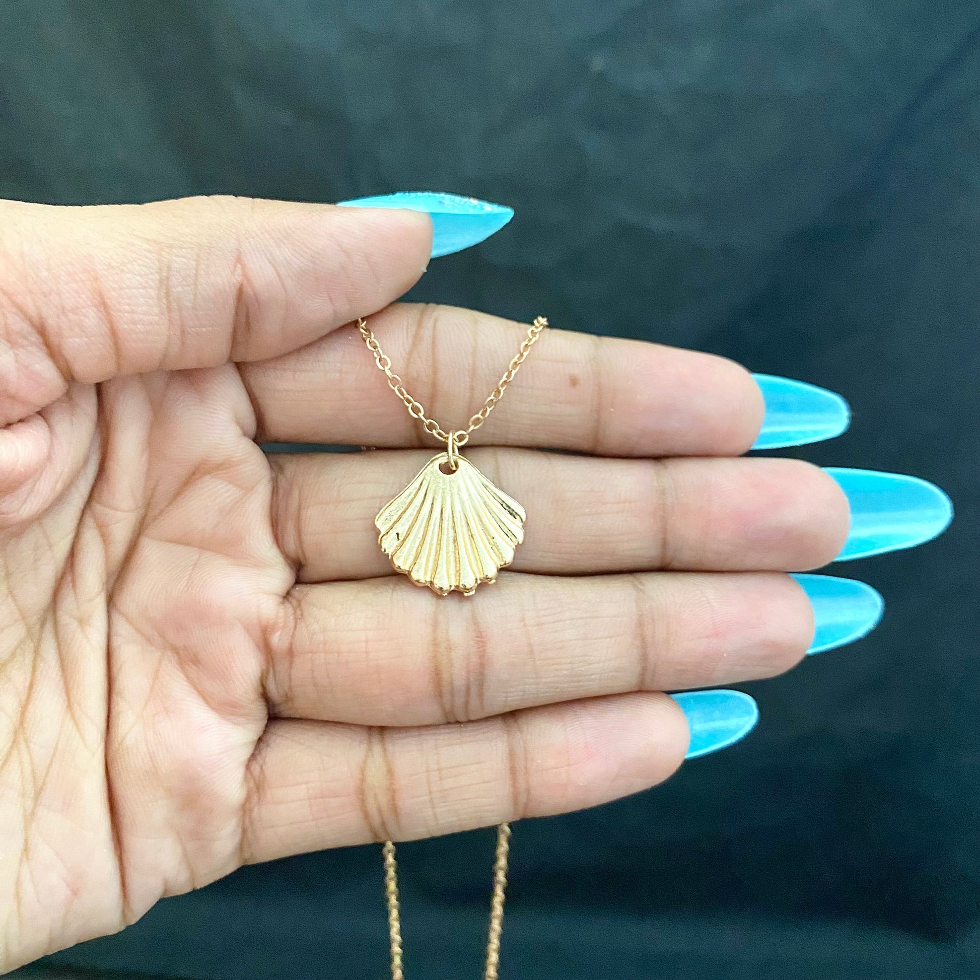 Minimal Golden Shell Card Necklace| Perfect for Dailywear - DropShp
