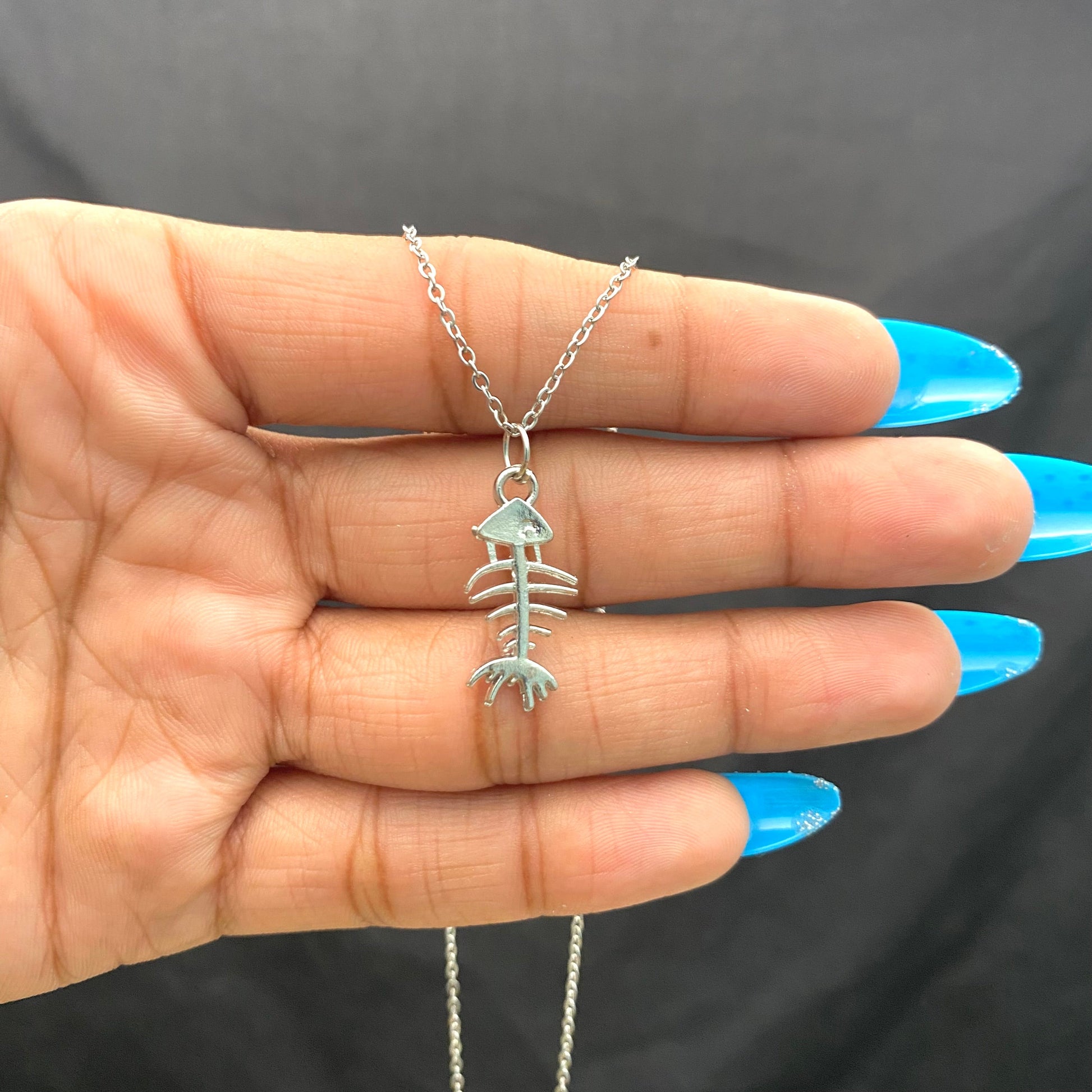 Minimal Silver Fish Card Necklace | Waterproof Chain | Perfect for Dailywear - DropShp