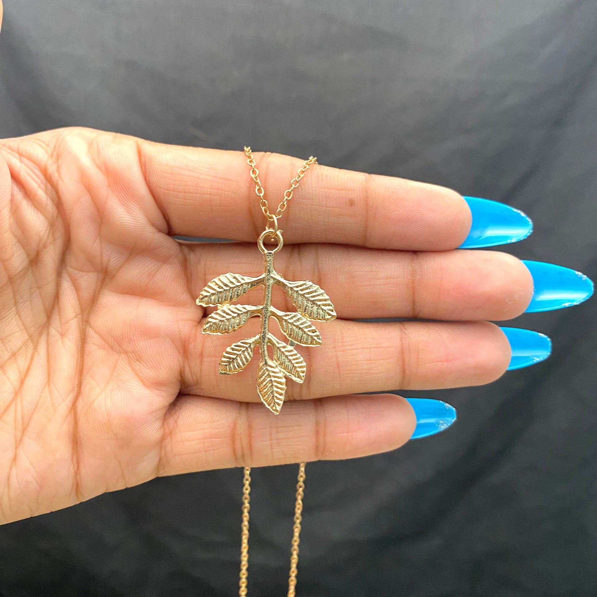 Minimal Golden Leaf Card Necklace| Perfect for Dailywear - DropShp