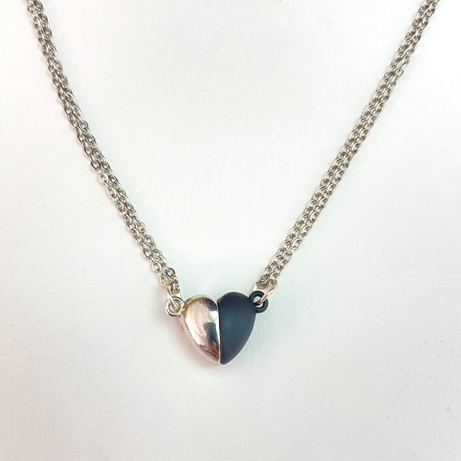 Waterproof Silver Magnetic Heart Couple Necklace With Stainless Steel Chain - DropShp