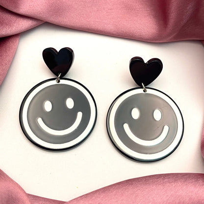 Black Smiley Quirky Earrings - DropShp