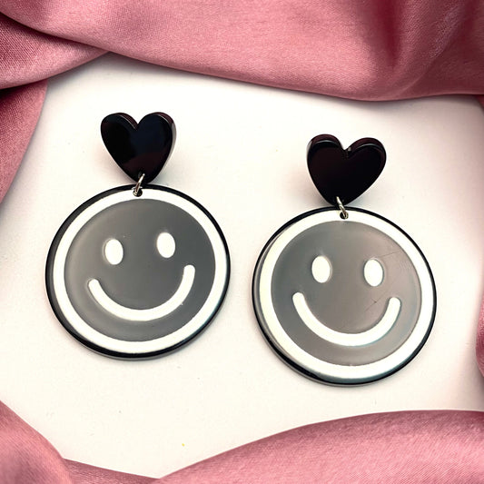 Black Smiley Quirky Earrings - DropShp