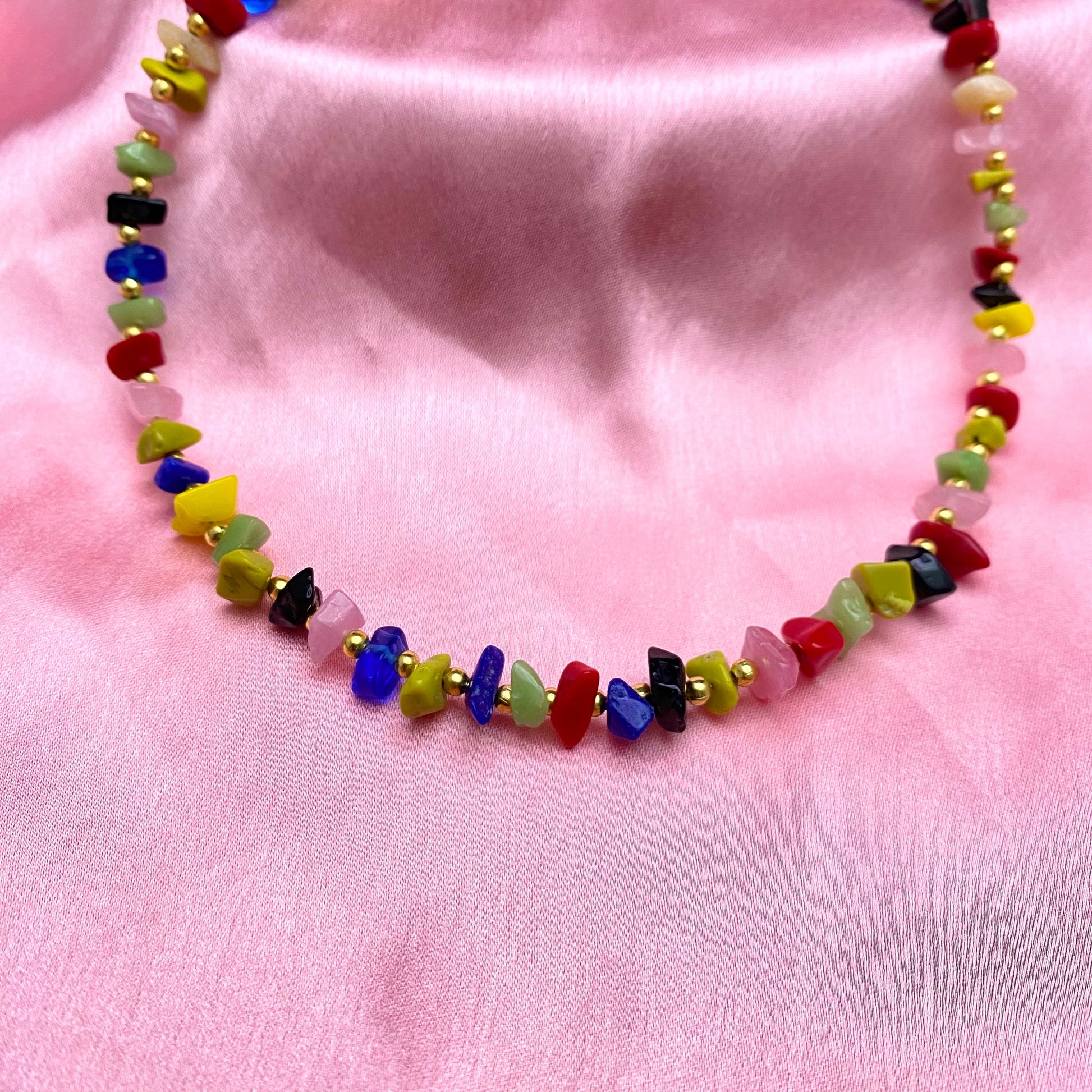 High Quality Unique Multicolour Uncut Stone Necklace With Golden Beads - DropShp