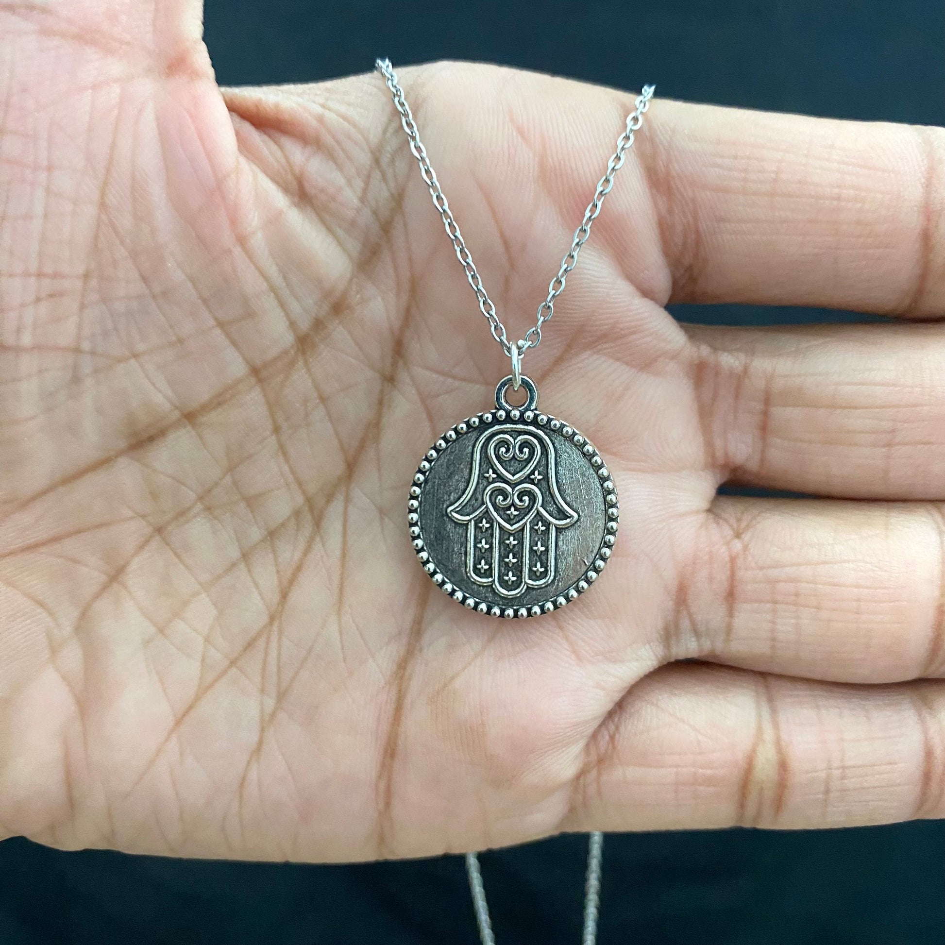 Waterproof Silver Hamsa Hand Necklace With Stainless Steel Chain - DropShp