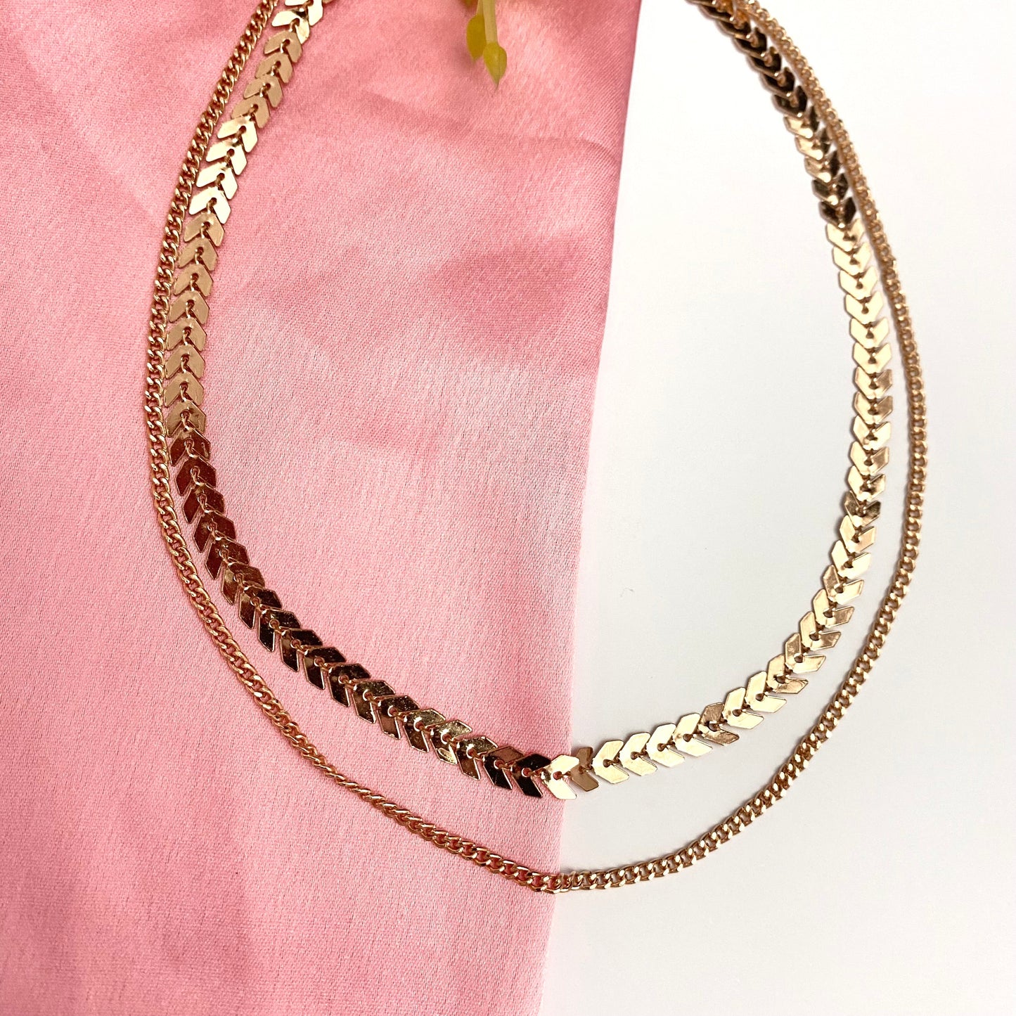 Double Layered Golden Arrow Chain Necklace - DropShp