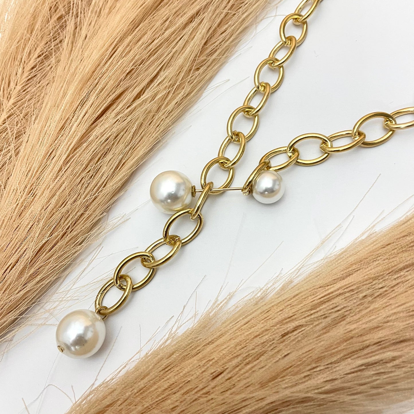 Golden Link Chain Necklace With Hanging Pearl - DropShp