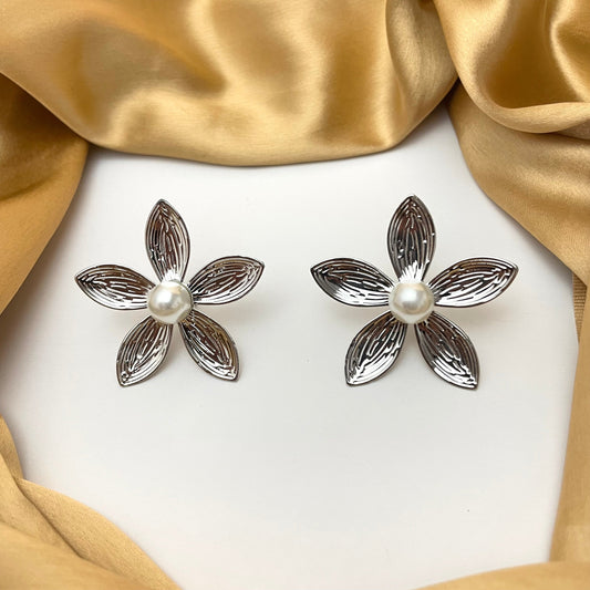 Silver With Pearl Stud Korean Earrings - DropShp