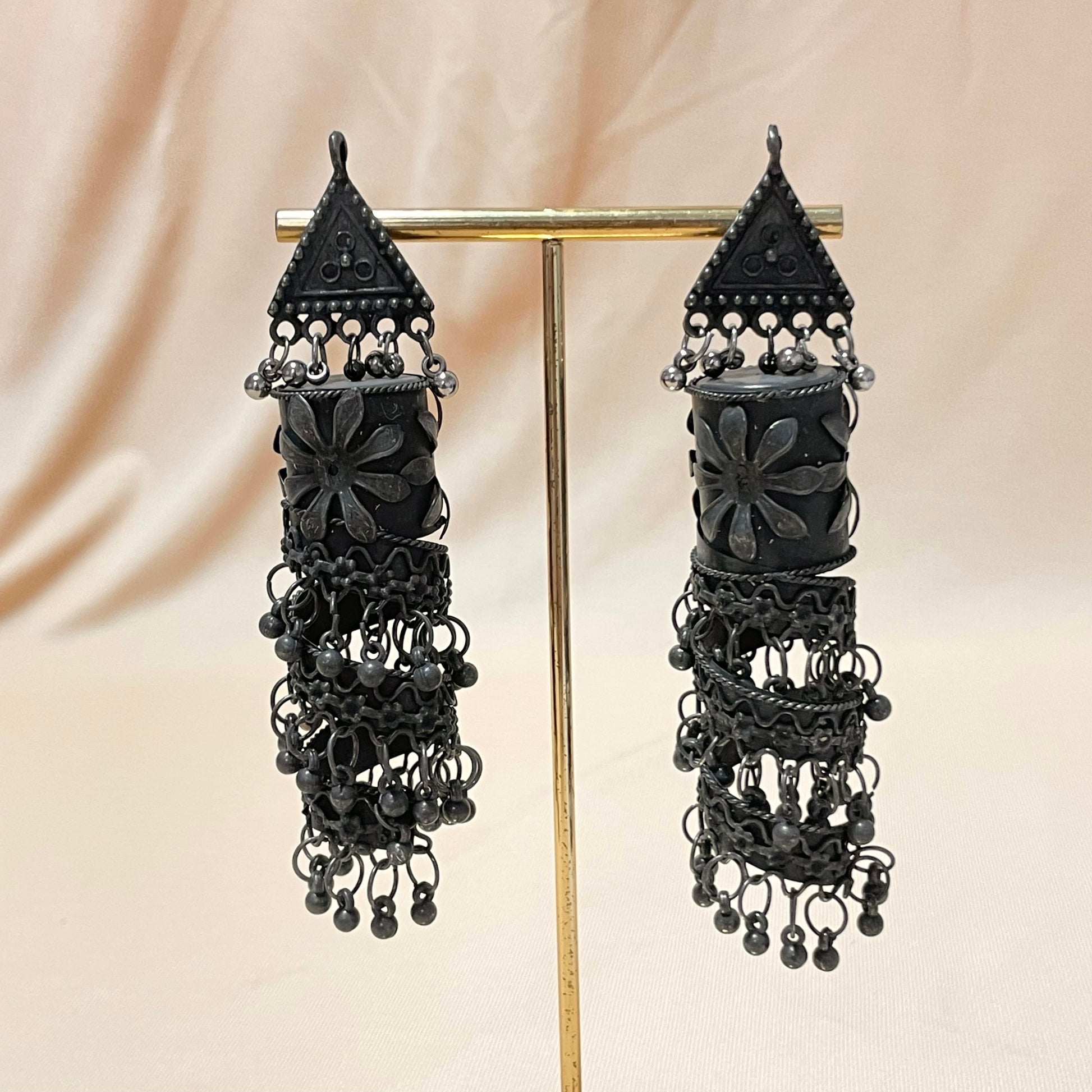 Oxidised Black Matte Twisted Drop Jhumka - DropShp