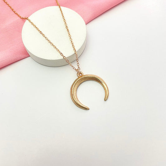 Minimal Golden Big Moon Card Necklace| Perfect for Dailywear - DropShp