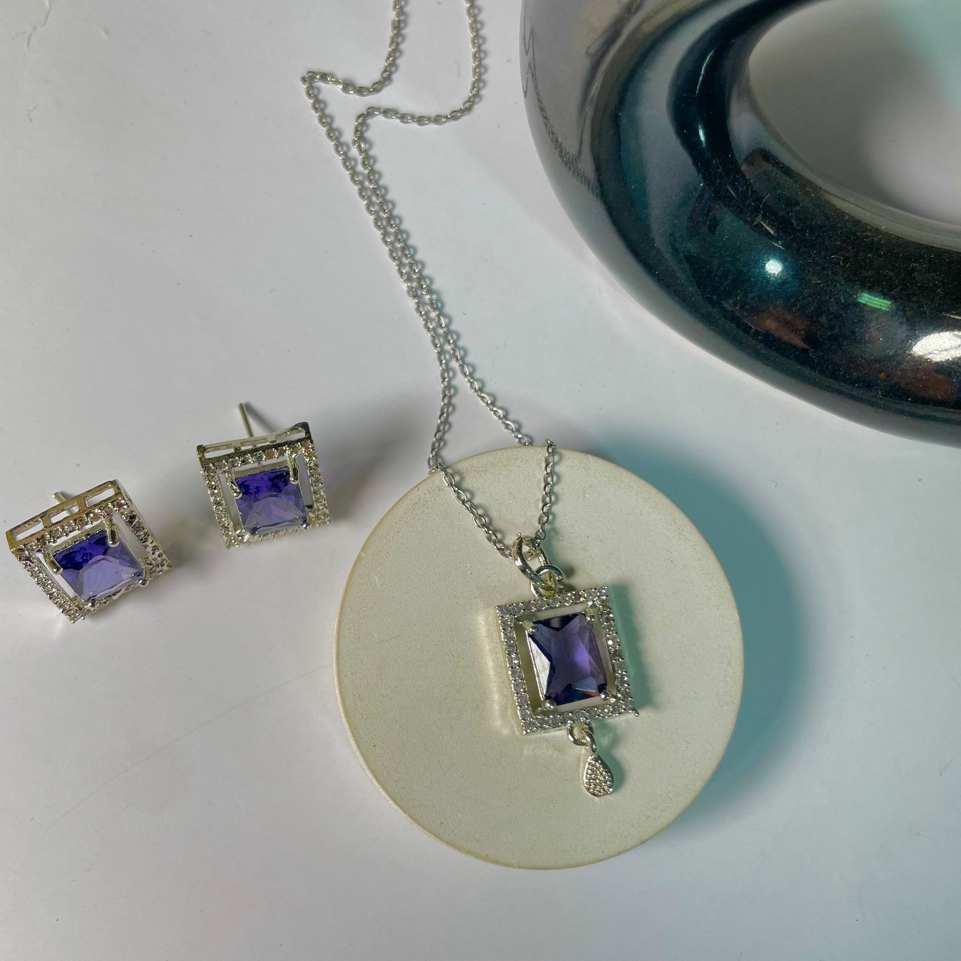 Queens Legacy Adjustable Lavender Square Shaped Antitarnish Necklace - DropShp