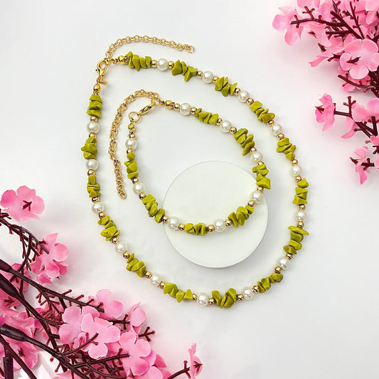 Adjustable Unique Parrot Green Uncut Stone Choker & Bracelet Combo Perfect For Dailywear - DropShp