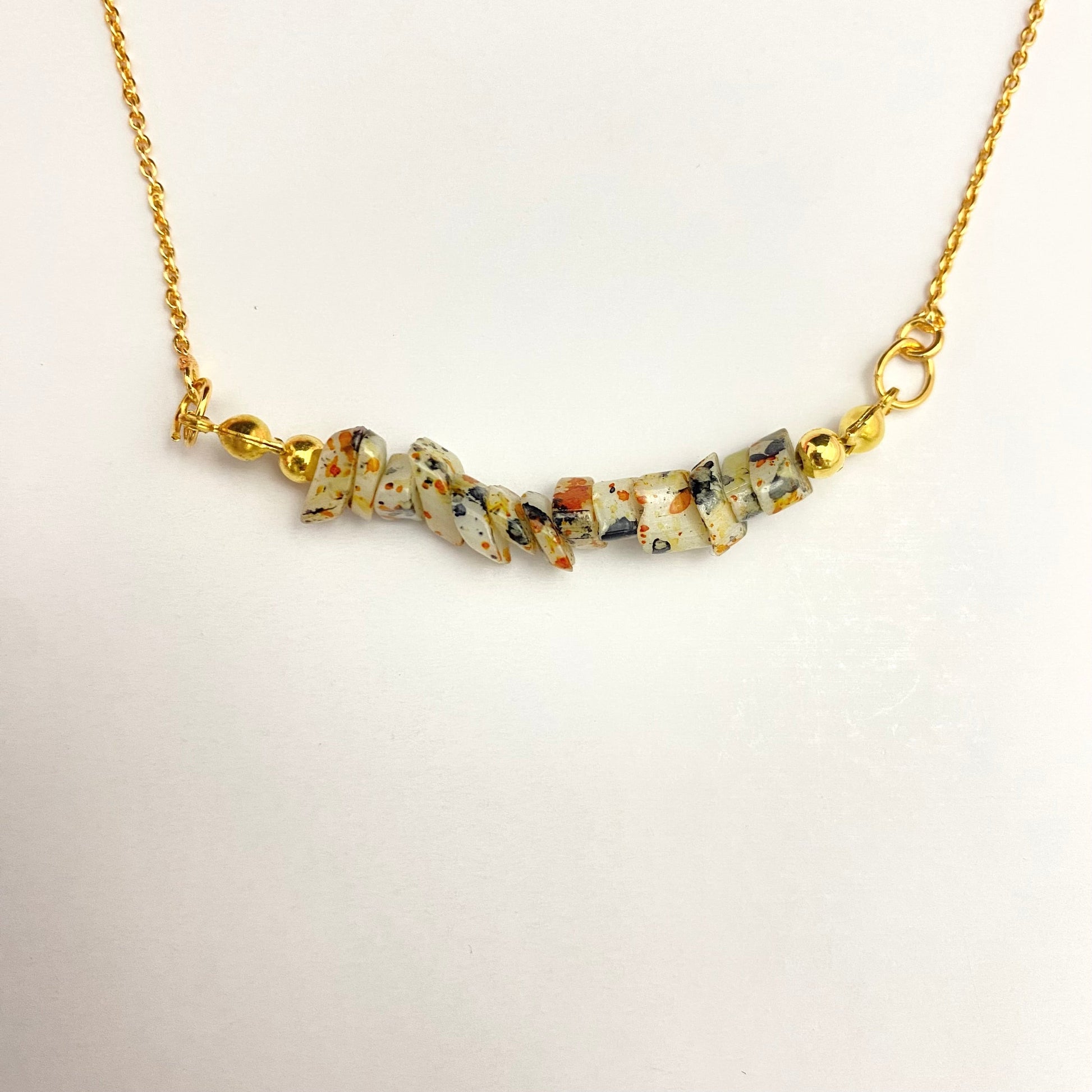 Adjustable Multicolour Tie-Dye Cut Stone Necklace - DropShp