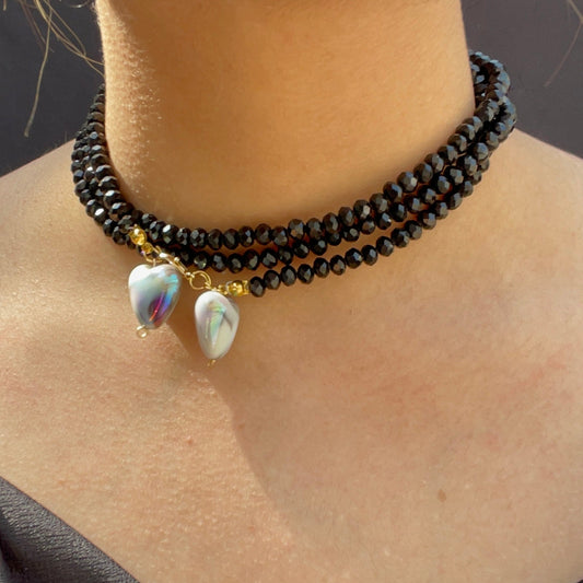 Black Crystal Beads Scarf Necklace With Shiny Heart Pendant - DropShp