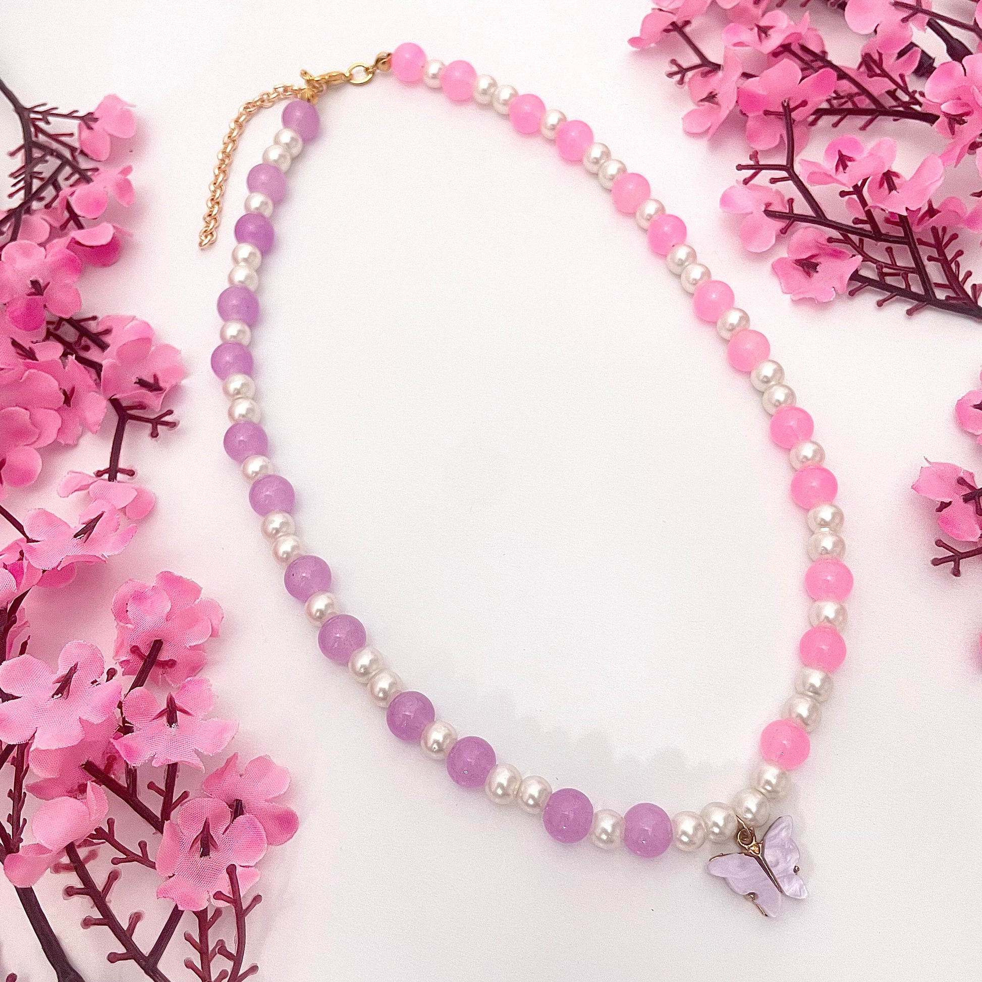 Elegant Lavender Pearl Choker With Butterfly Charm - DropShp