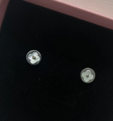 Stainless Steel Silver Small Clover Designed Earrings - DropShp